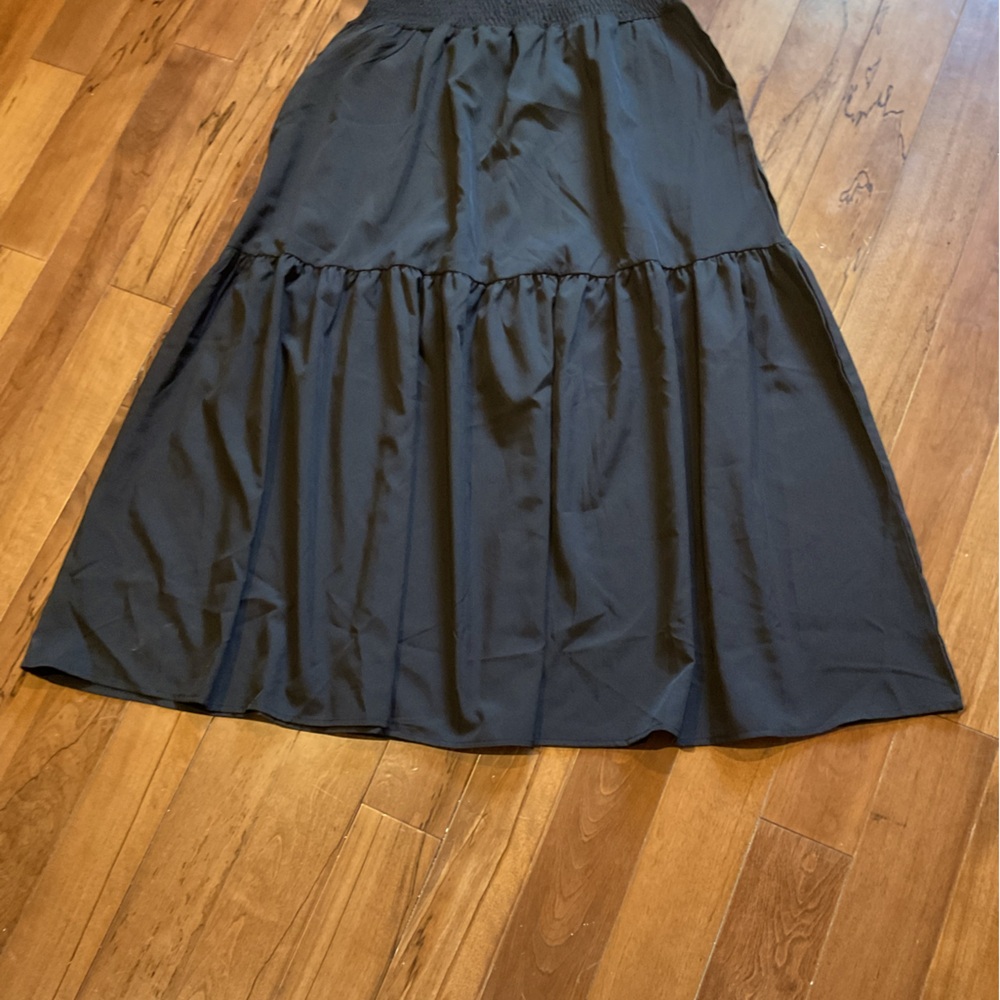 Elegant Black Women's Skirt shirred elasticized waist size large new black